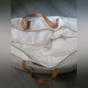 SILK Winter Weight Cozy Earth Comforter $698. King. New. Perfect Condition.